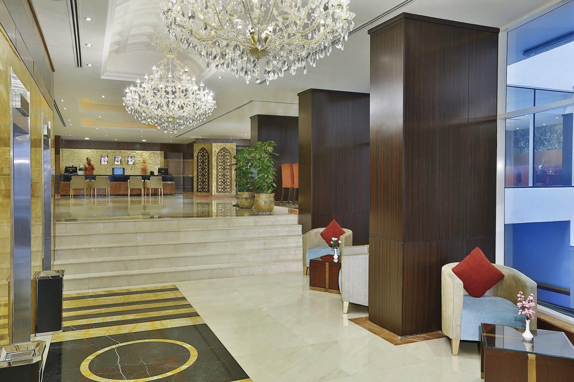 Gateway Hotel Dubai Esterno foto